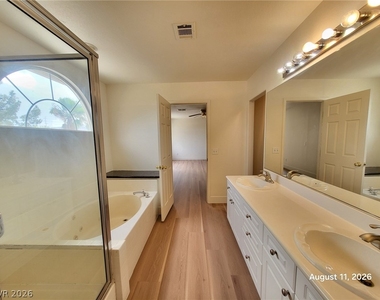 8475 Montana Stream Avenue - Photo Thumbnail 20