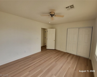 8475 Montana Stream Avenue - Photo Thumbnail 15