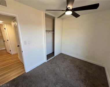 1534 Hialeah Drive - Photo Thumbnail 14