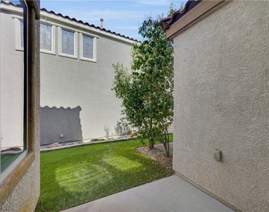 12052 Hathaway Pines Lane - Photo Thumbnail 45