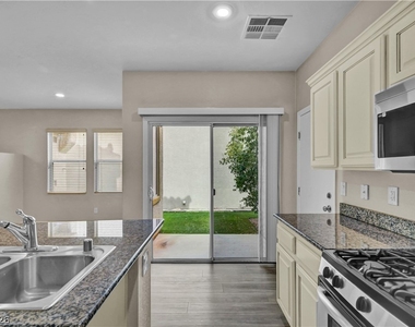 12052 Hathaway Pines Lane - Photo Thumbnail 18