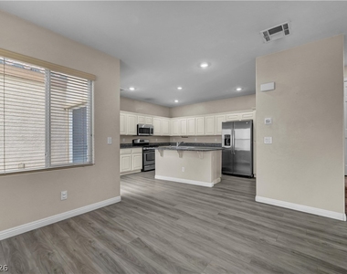 12052 Hathaway Pines Lane - Photo Thumbnail 11
