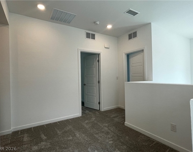 6841 Chargehand Avenue - Photo Thumbnail 16