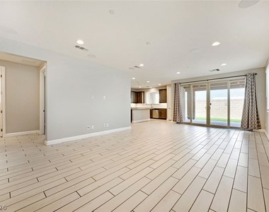 164 Pace Avenue - Photo Thumbnail 3