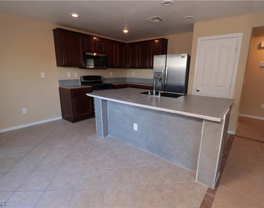 5940 Feral Garden Street - Photo Thumbnail 7