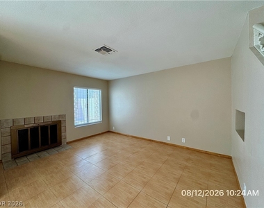 8621 Lyla Rae Circle - Photo Thumbnail 4