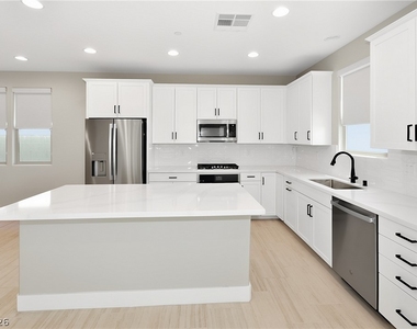 11807 Pandion Avenue - Photo Thumbnail 8