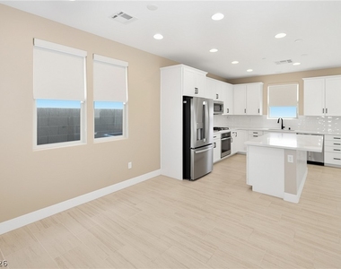 11807 Pandion Avenue - Photo Thumbnail 6