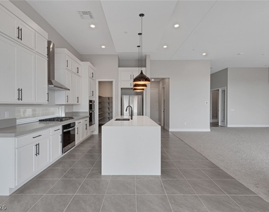 5008 Terramont Drive - Photo Thumbnail 14