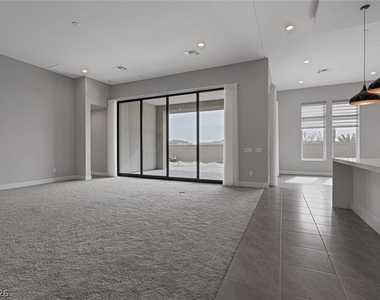 5008 Terramont Drive - Photo Thumbnail 10