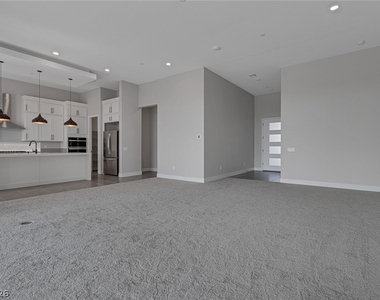 5008 Terramont Drive - Photo Thumbnail 9