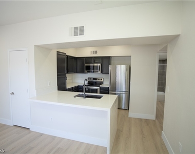 6650 W Warm Springs Road - Photo Thumbnail 4
