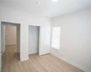 6650 W Warm Springs Road - Photo Thumbnail 18
