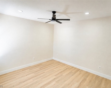 6650 W Warm Springs Road - Photo Thumbnail 14