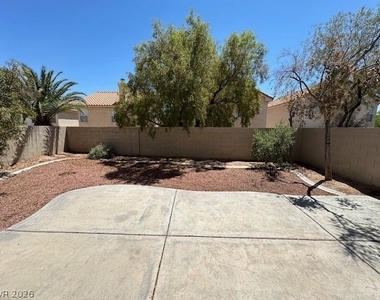 1604 Desert Canyon Court - Photo Thumbnail 23