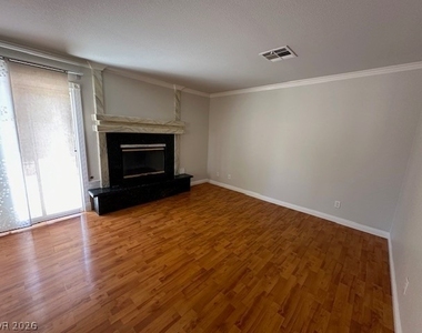 1604 Desert Canyon Court - Photo Thumbnail 5