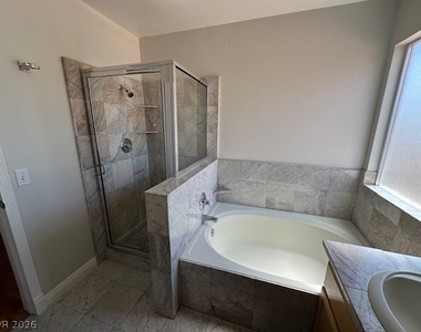 1604 Desert Canyon Court - Photo Thumbnail 16