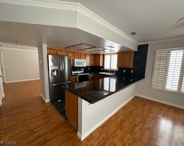 1604 Desert Canyon Court - Photo Thumbnail 7