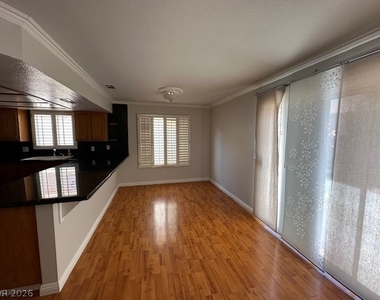 1604 Desert Canyon Court - Photo Thumbnail 6