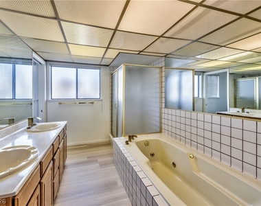 1751 E Reno Avenue - Photo Thumbnail 13