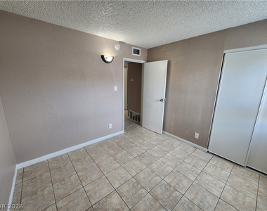 1705 Breckenwood Court - Photo Thumbnail 14