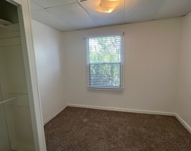 616 B Avenue - Photo Thumbnail 6