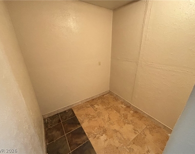 1908 Goodwill Street - Photo Thumbnail 19