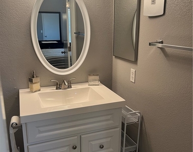 7255 W Sunset Road - Photo Thumbnail 22