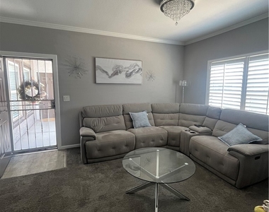 7255 W Sunset Road - Photo Thumbnail 6