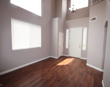 947 Whispering Grove Avenue - Photo Thumbnail 7