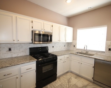 947 Whispering Grove Avenue - Photo Thumbnail 17