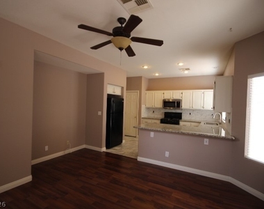 947 Whispering Grove Avenue - Photo Thumbnail 10