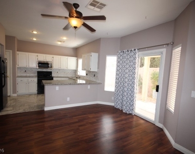947 Whispering Grove Avenue - Photo Thumbnail 11