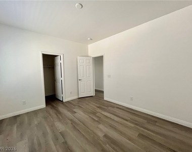 9493 Alma Ridge Avenue - Photo Thumbnail 34