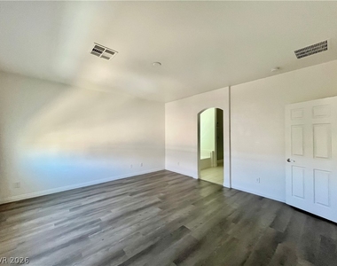 9493 Alma Ridge Avenue - Photo Thumbnail 19