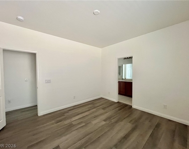 9493 Alma Ridge Avenue - Photo Thumbnail 35