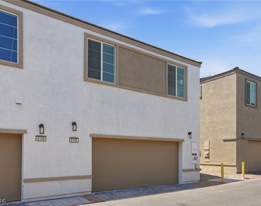 6155 Garden Oasis Street - Photo Thumbnail 34