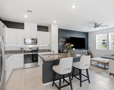 6155 Garden Oasis Street - Photo Thumbnail 6