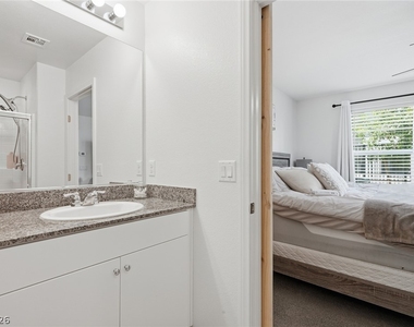 6155 Garden Oasis Street - Photo Thumbnail 16