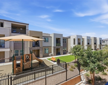 6155 Garden Oasis Street - Photo Thumbnail 11
