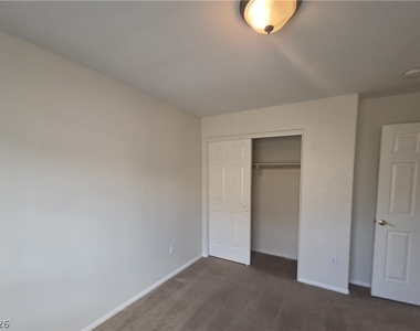 8660 Diamond Sand Avenue - Photo Thumbnail 26