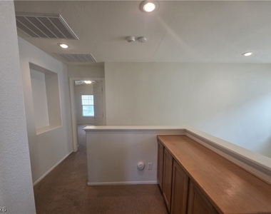 8660 Diamond Sand Avenue - Photo Thumbnail 7