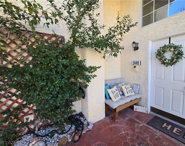 2449 Sage Pointe Circle - Photo Thumbnail 3