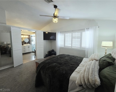 2449 Sage Pointe Circle - Photo Thumbnail 20