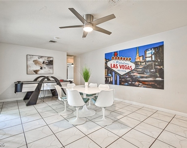 1505 Hialeah Drive - Photo Thumbnail 9