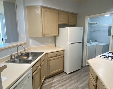 7189 S Durango Drive - Photo Thumbnail 8