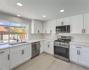 6348 Vicuna Drive - Photo Thumbnail 6