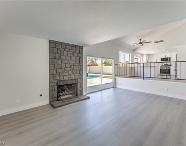 6348 Vicuna Drive - Photo Thumbnail 11