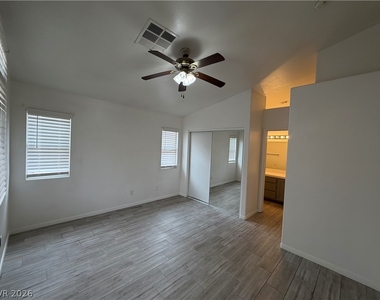 5905 Silver Heights Street - Photo Thumbnail 8
