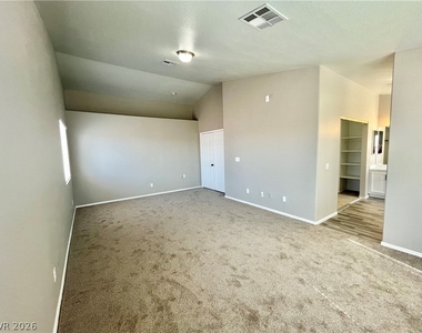 9924 Clover Field Court - Photo Thumbnail 14